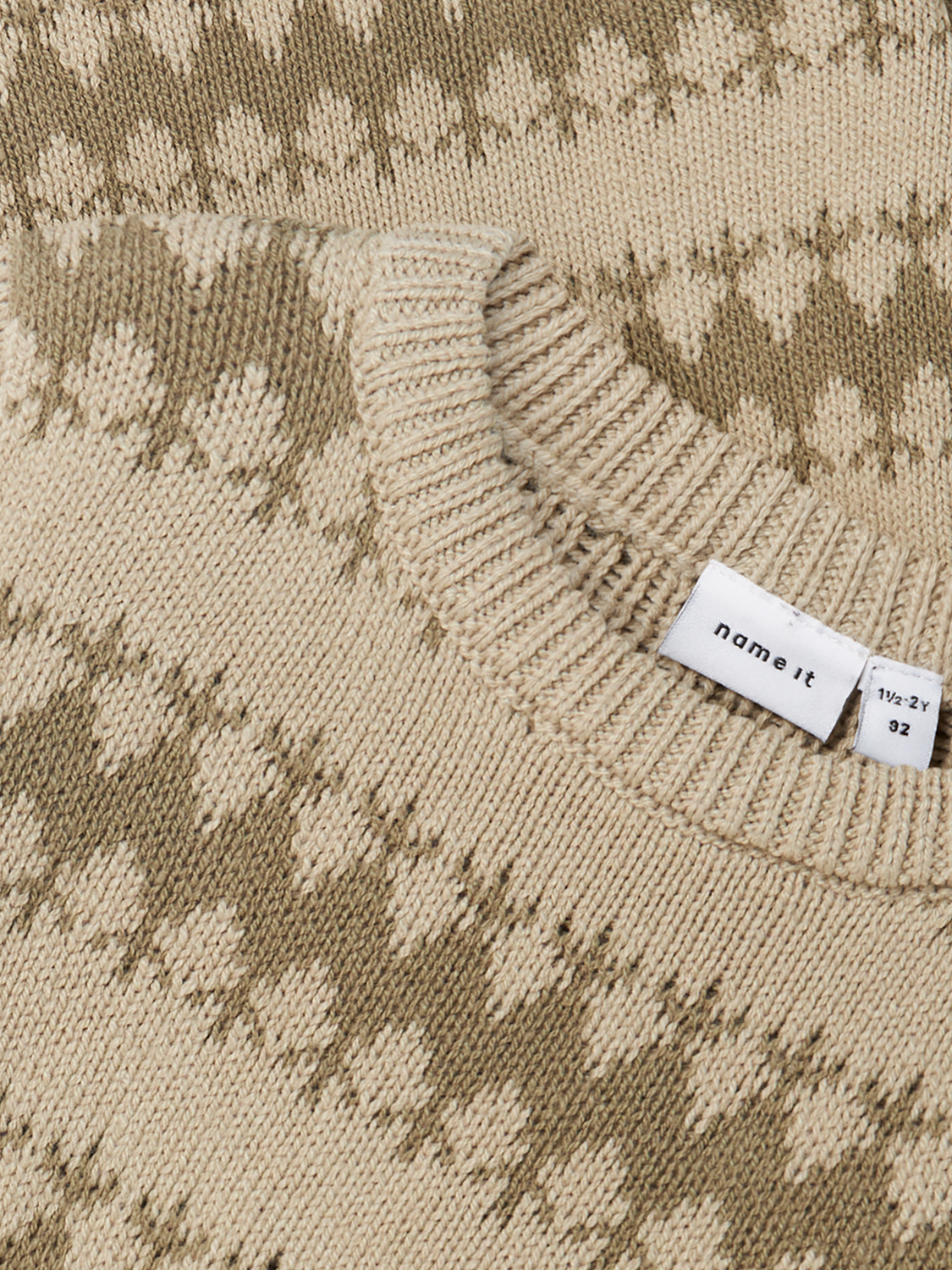 model_shot-front_full